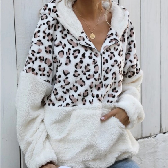 Leopard print teddy half zip hoodie - Picture 4 of 6